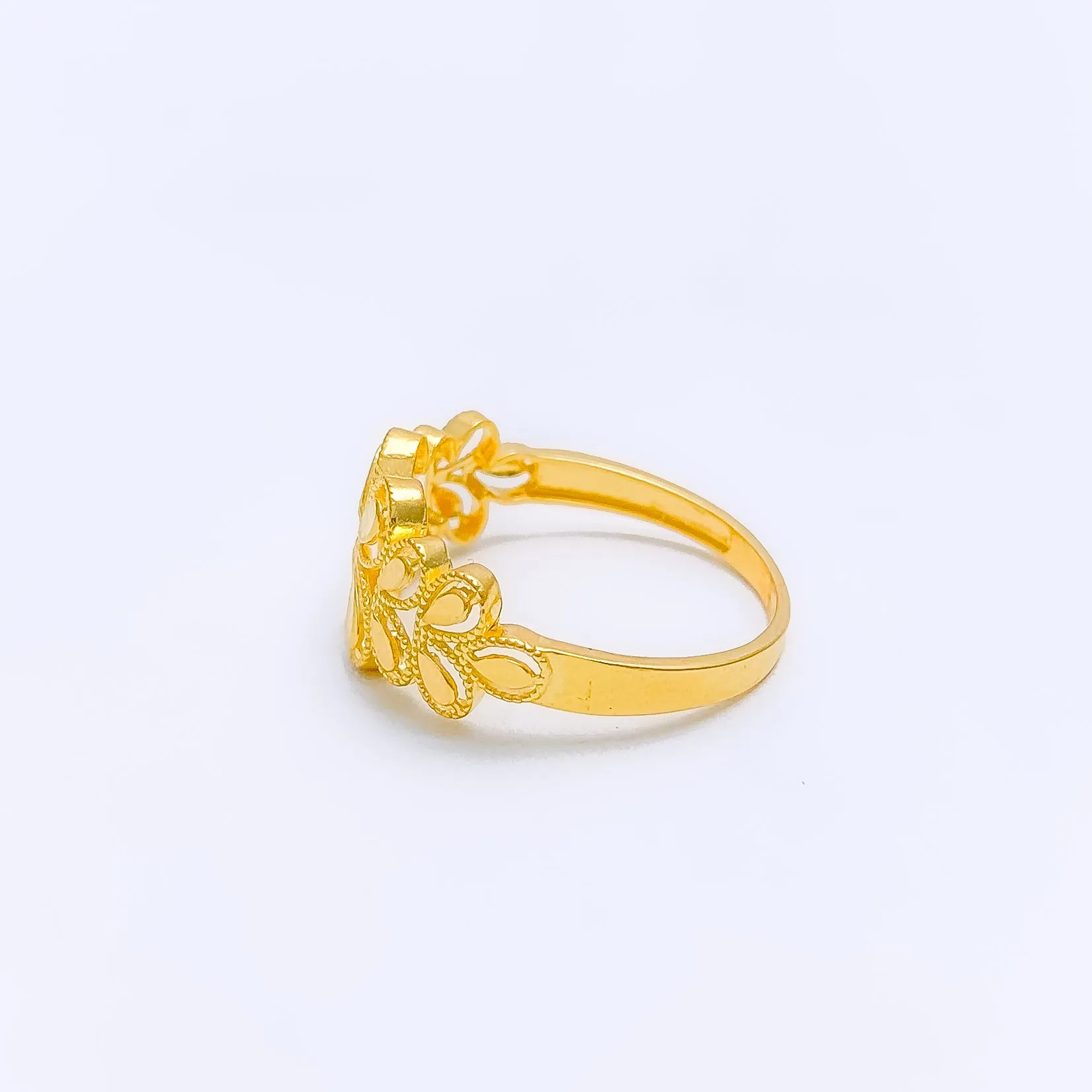 Attractive Chic Flower Ring